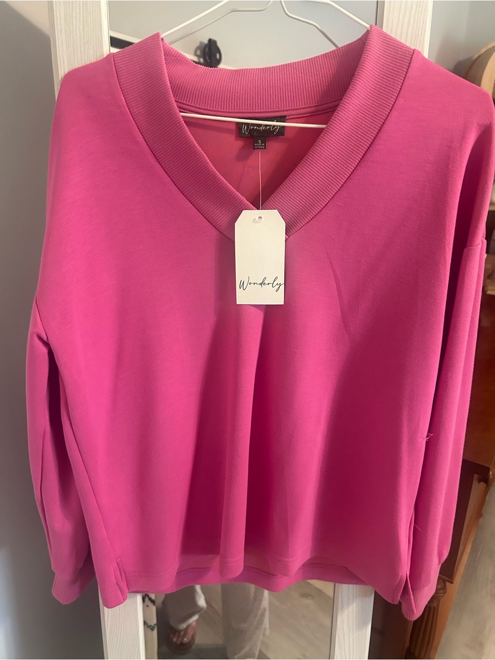 Wonderly V-Neck Sweater in Bright Pink